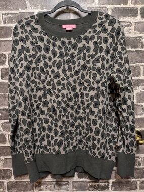 Isaac Mizrahi Gray and Black Leopard Print Crewneck Sweater